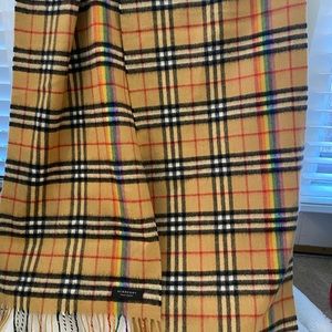 Burberry – Rainbow Stripe Vintage Check Print Cashmere Scarf